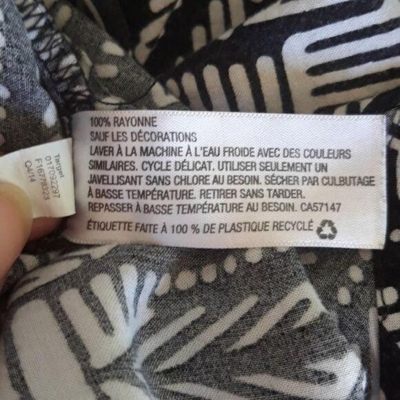 Mossimo Spaghetti Strap Scoop Neck Cinched Waist Aztec Scalloped Romper Blk Sz S - Picture 7 of 9